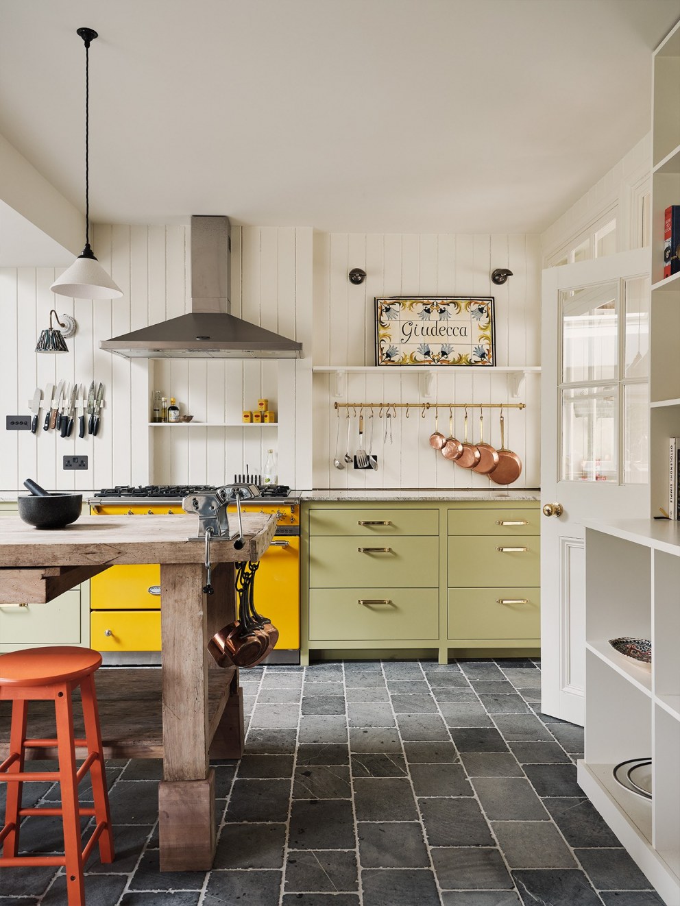 Arts & Crafts Home, Putney | Kitchen | Interior Designers